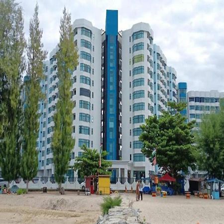 Mutiara Melaka Beach Resort - Islamic Compliance Only Tangga Batu Exterior photo